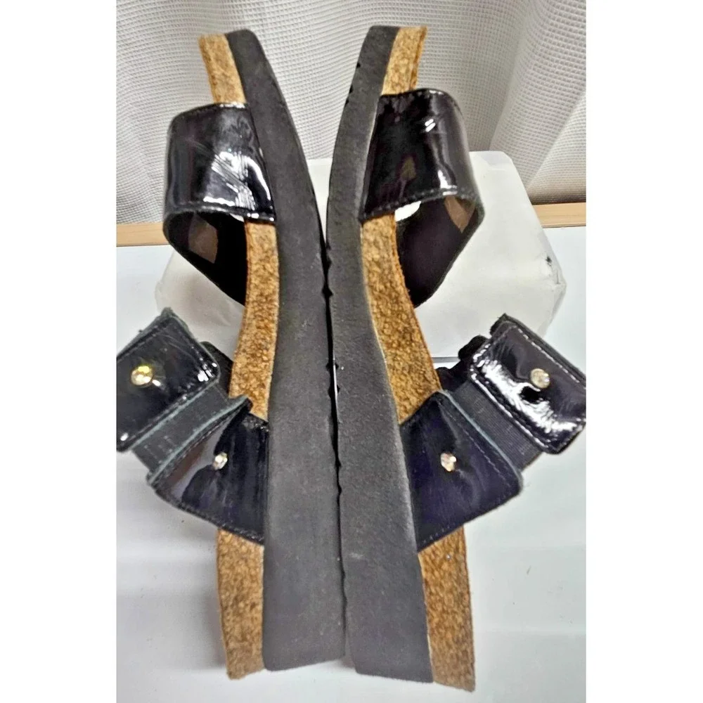 Naot Black patent leather ashley two strap rhinestones cork sandals Sz 39/L8‎